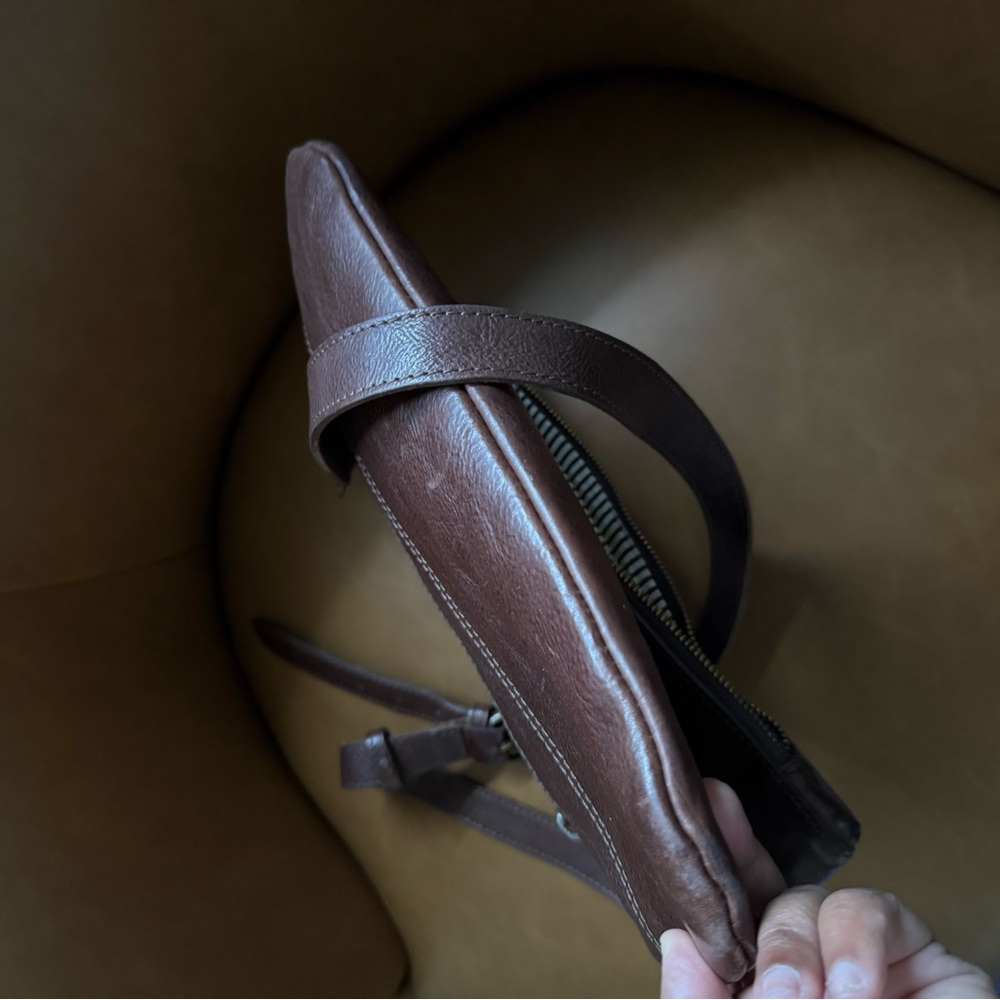 BUFFALO JACKSON MADISON LEATHER CROSSBODY FOLDOVER CLUTCH BAG - Picture 8 of 10